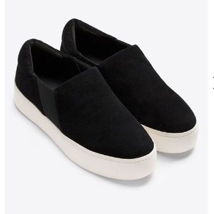 VINCE Suede Sneaker